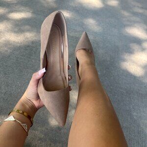 NEW Lilliana Nude High Heels Pointed Toe